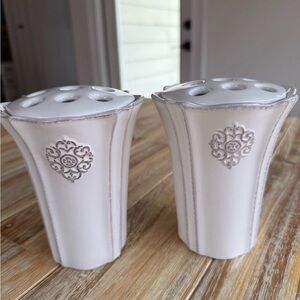 Southern Living at Home White Ceramic Arrange-It-Easy Vase Set Removable Frog